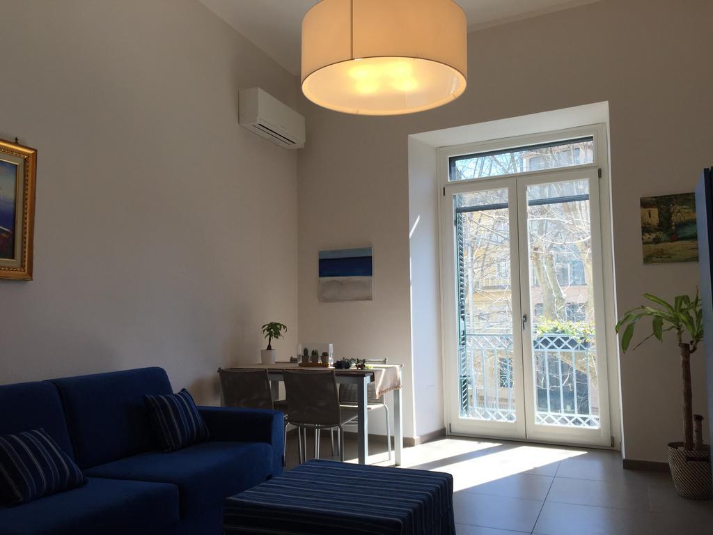 Piazza Alario Apartman Salerno Szoba fotó