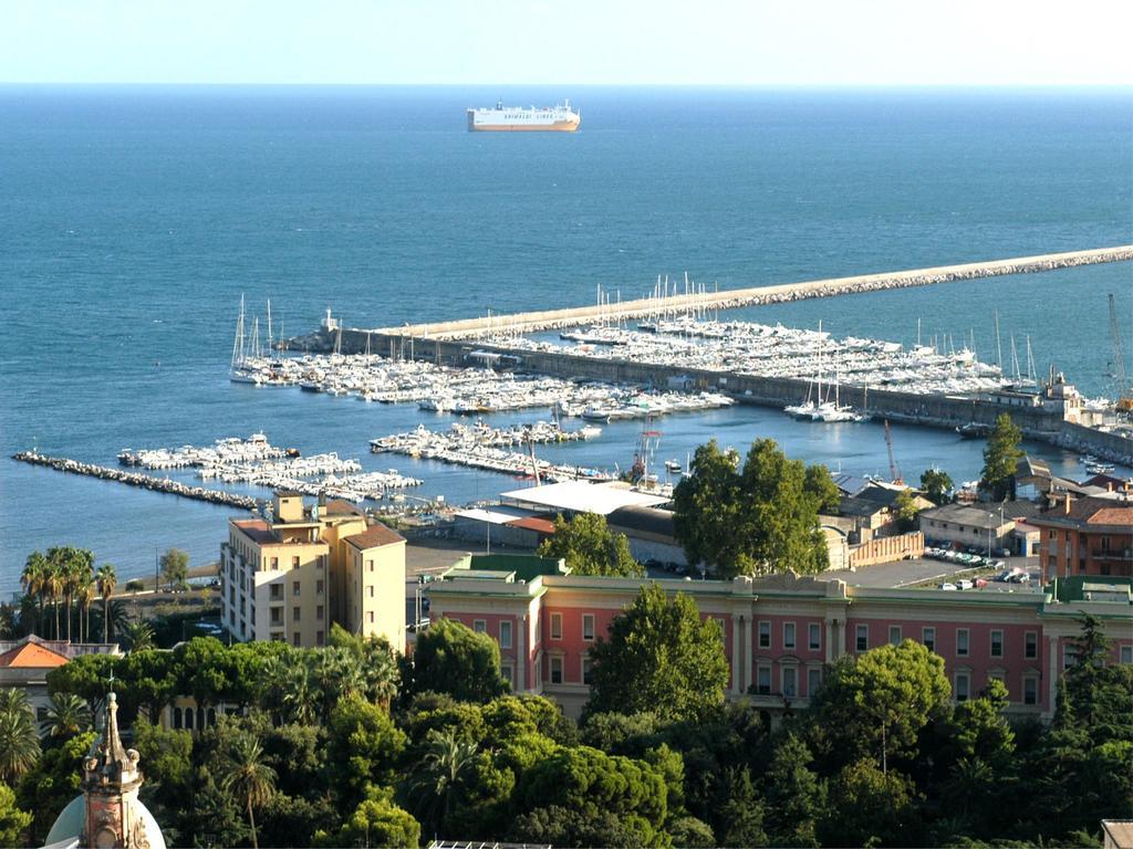 Piazza Alario Apartman Salerno Kültér fotó